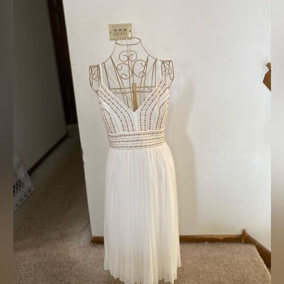 Lulu’s Meet me in Madrid white pleated skirt beaded top dress S - Picture 6 of 9